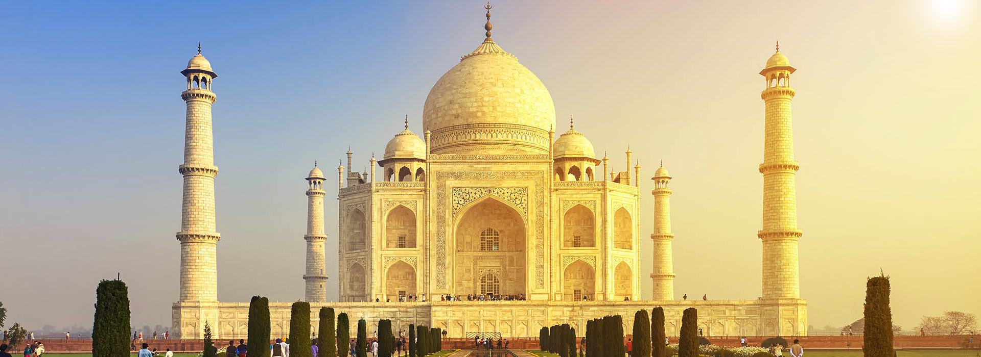 From Delhi: Taj Mahal and Agra Tour By Superfast Train